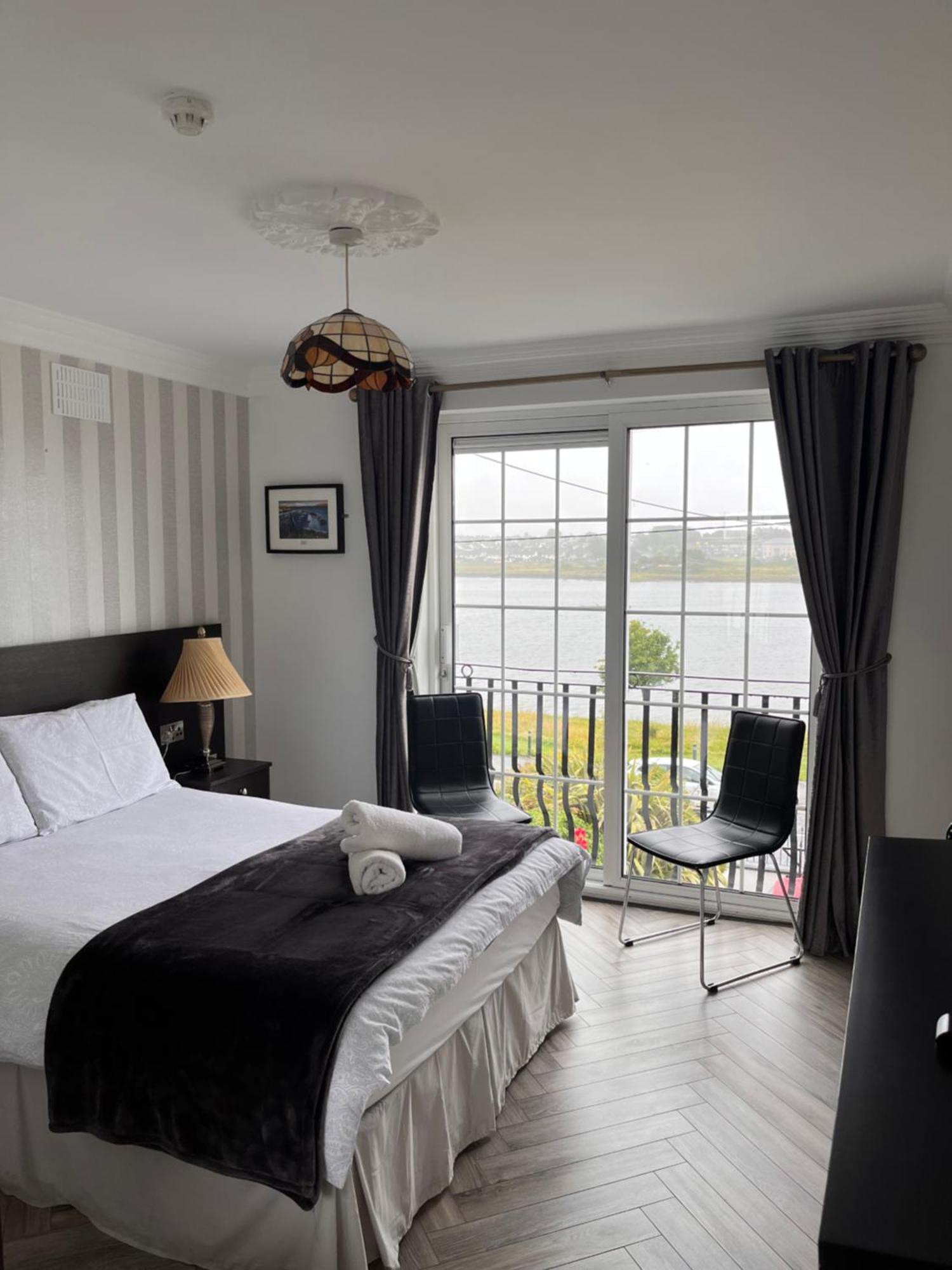 Hotel The Light House Galway Zimmer foto