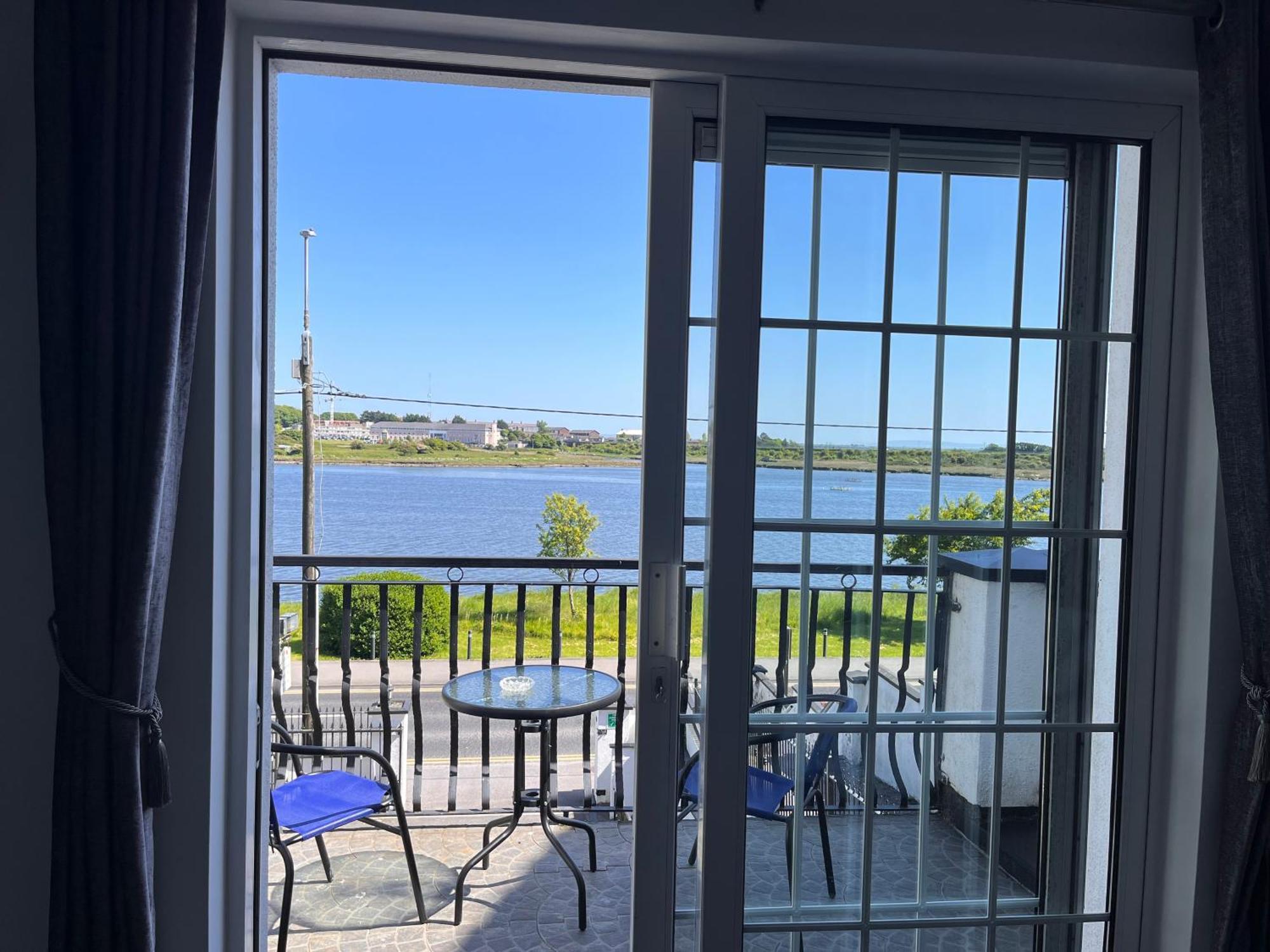 Hotel The Light House Galway Zimmer foto